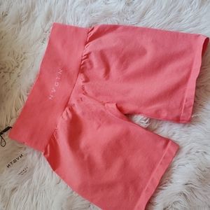 NEW w/tags NVGTN BOOTY biker shorts. Size M, bright coral 🔥